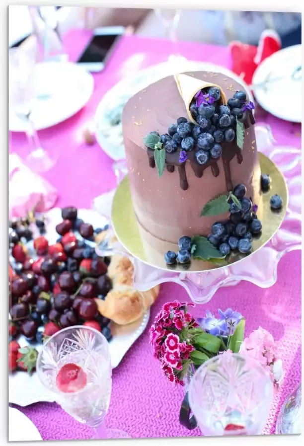 Acrylglas Feestelijke Tafel met Hapjes en Drankjes 50x75 cm Foto op Acrylglas (Met Ophangsysteem)