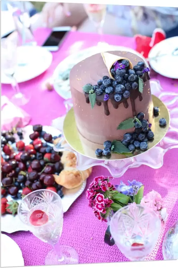 Acrylglas Feestelijke Tafel met Hapjes en Drankjes 80x120 cm Foto op Acrylglas (Met Ophangsysteem)