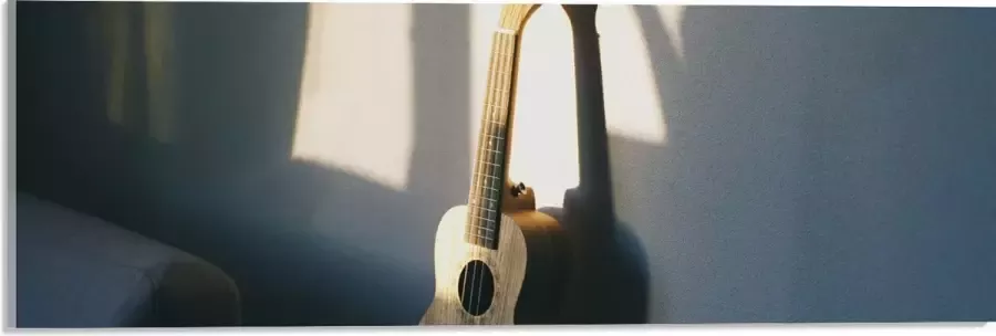 Acrylglas Houten Gitaar op Rand van Bank 60x20 cm Foto op Acrylglas (Wanddecoratie op Acrylaat)