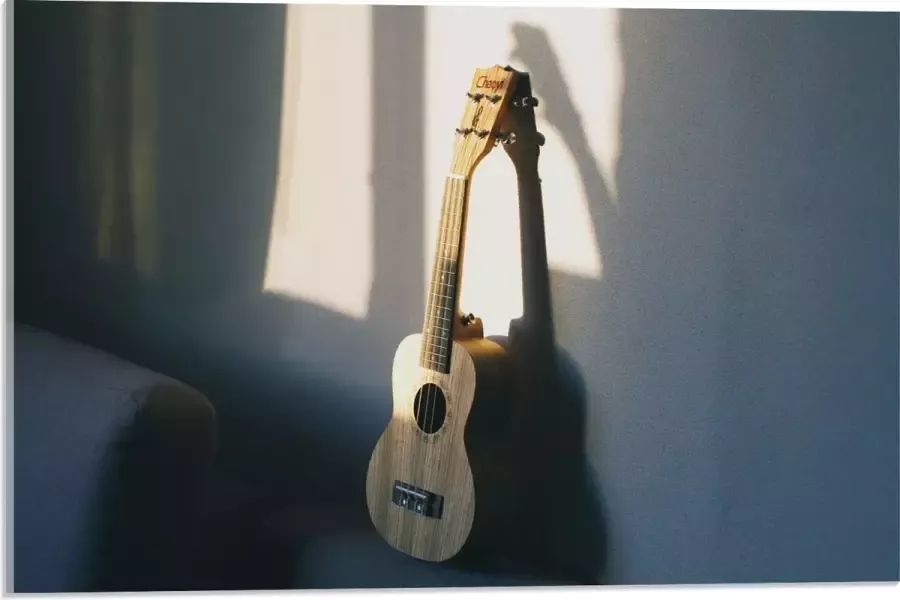 Acrylglas Houten Gitaar op Rand van Bank 60x40 cm Foto op Acrylglas (Wanddecoratie op Acrylaat)