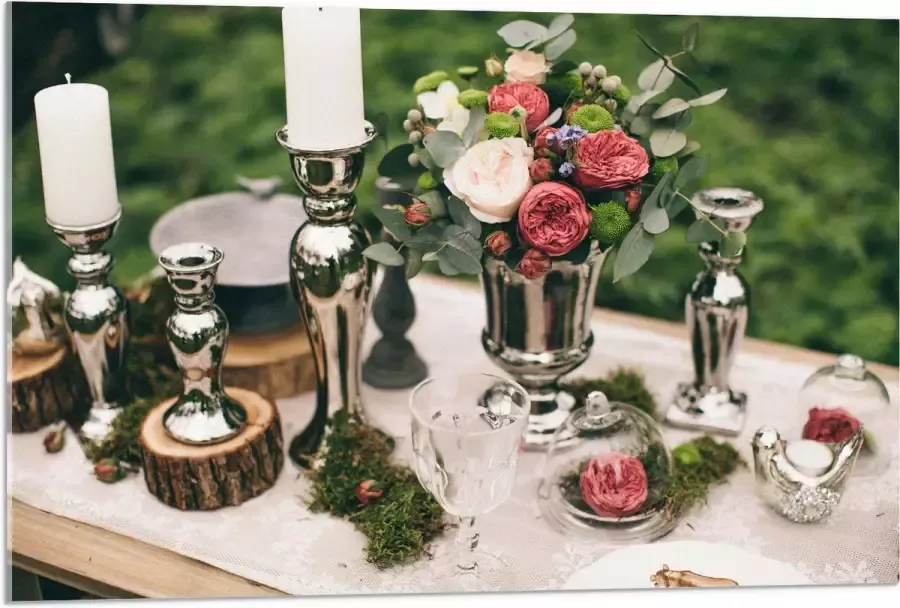 Acrylglas Tafel Versierd met Kandelaren Mos en Bloemen 90x60 cm Foto op Acrylglas (Met Ophangsysteem)