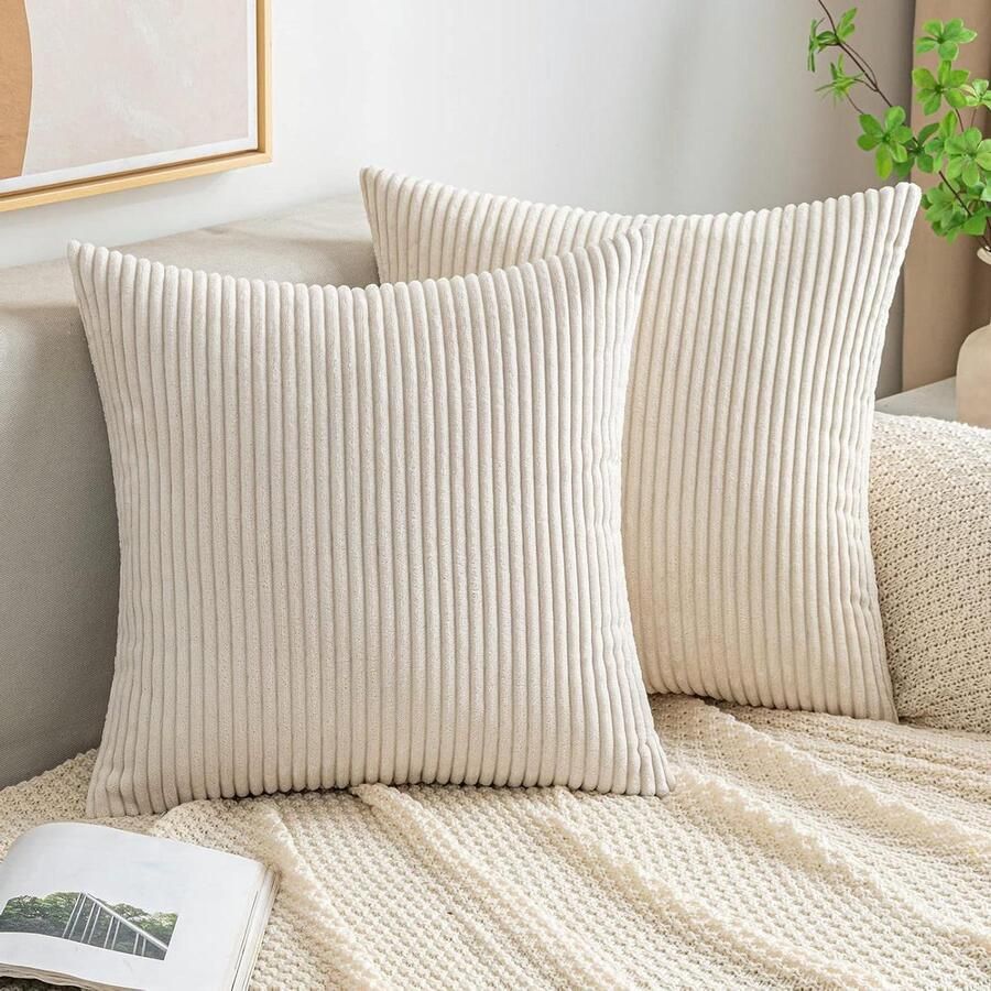 Allecto Plus Kussenhoes 50 x 50 cm corduroy superzacht gestreept Moderne decoratie voor bank en bed Woonkamer en slaapkamer Set van 2 stuks Beige