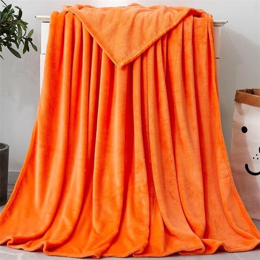 Allecto Plus Fluffy en Zacht Woondeken voor Bank of Woonkamer Oranje 150 x 200 cm Warm en Comfortabel Pluche Woondeken met Flanellen Fleece Geschikt als Slaapbank Deken