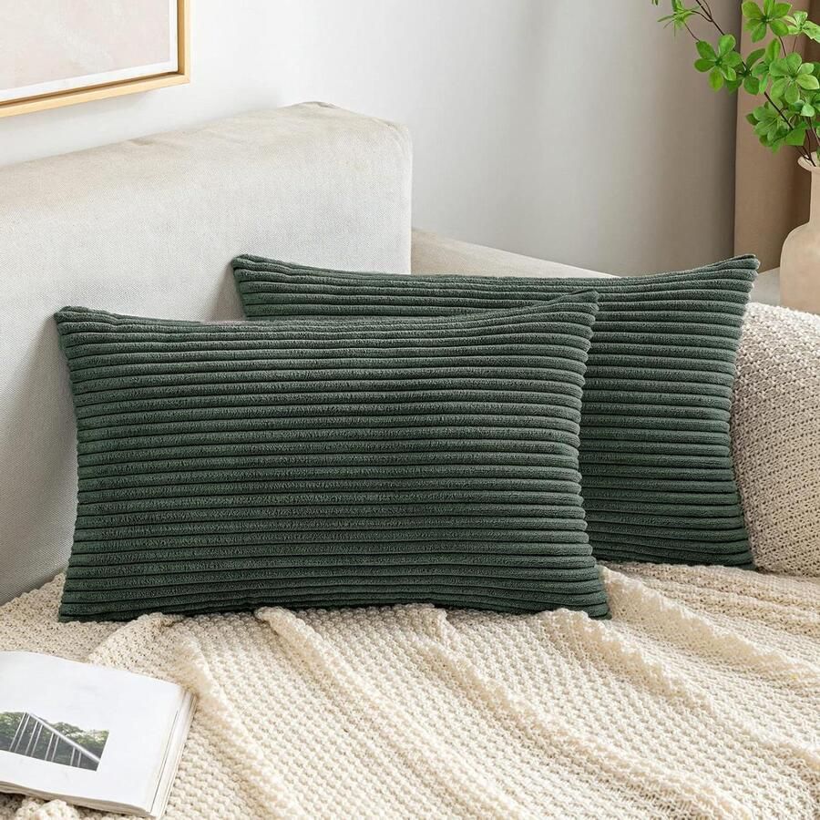 Allecto Plus Kussensloop voor sierkussens van ribfluweel Corduroy Decoratieve zachte kussenovertrekken Bank Stoel Thuis Slaapkamer 30 x 50 cm Donkergroen