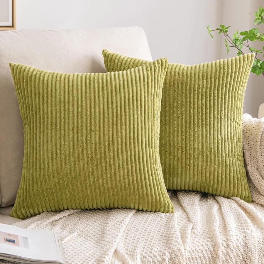 Allecto Plus Kussensloop ribfluweel decoratieve sierkussens 50x50cm grasgroen voor bank en slaapkamer