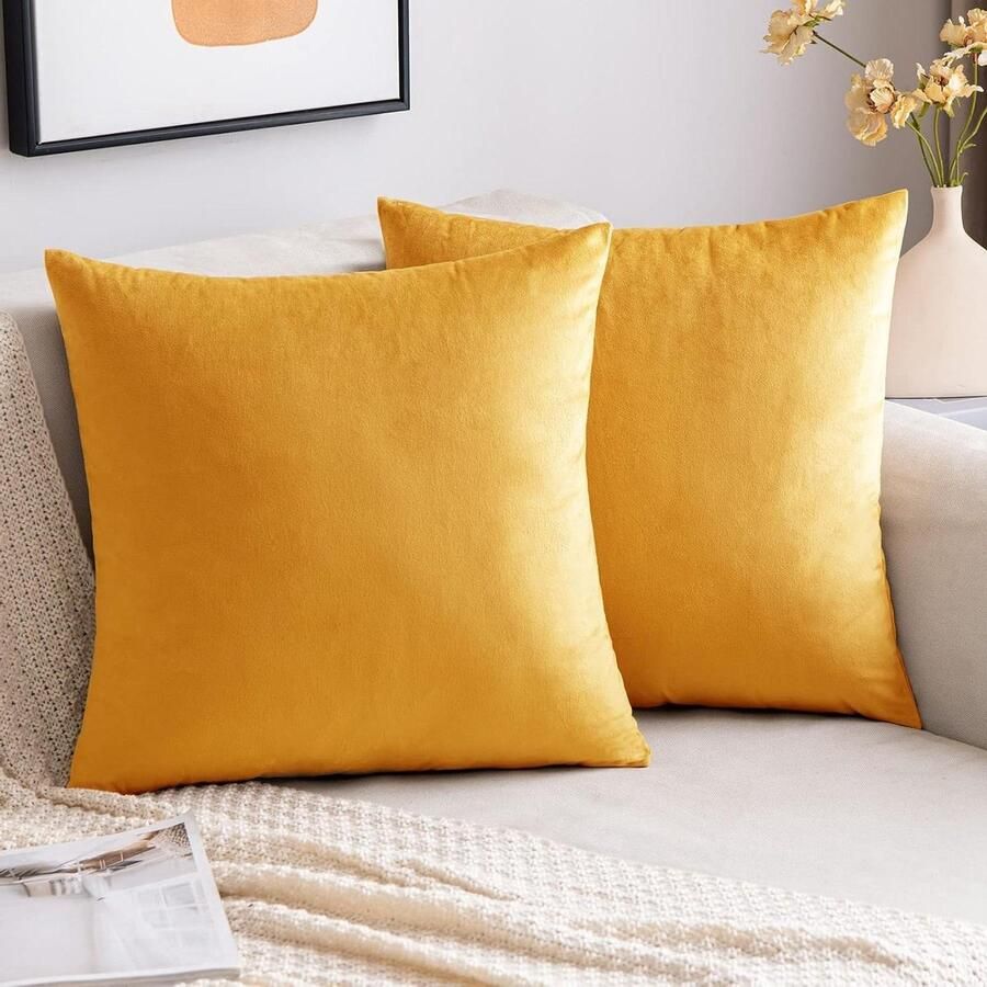 Allecto Plus Kussenslopen Set van 2 Fluweel Goudkleurig Decoratief 40 x 40 cm Woonkamer Bank Slaapkamer Zacht en Stijlvol