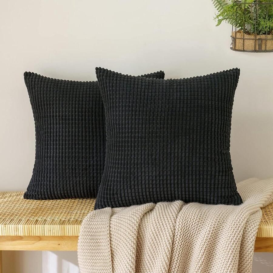 Allecto Plus Ribfluwelen kussensloop met granulaat Decoratieve bankkussens Zacht sierkussen Set van 2 stuks 40 x 40 cm Zwart Voor bank woonkamer