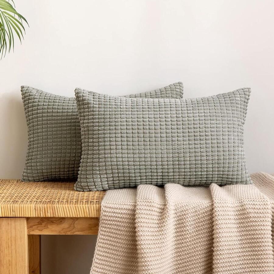 Allecto Plus Ribfluwelen kussensloop set van 2 stuks 30 x 50 cm zachte kussenovertrek lichtgrijs voor bank decoratieve bankkussens