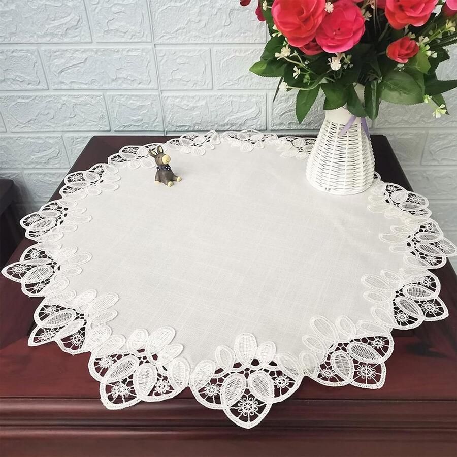 Allecto Plus Rond wit linnen kleedje met kanten rand voor tafeldecoratie in kamer keuken of bij bruiloft 60 x 60 cm salontafel topper met vintage uitstraling