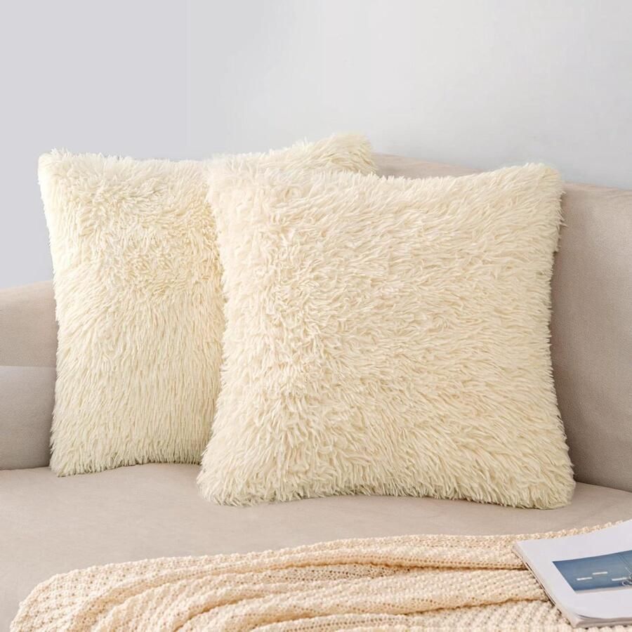 Allecto Plus Set van 2 Pluizige Kussenslopen van Kunstbont voor Bank Decoratief Sierkussen 45 x 45 cm Beige