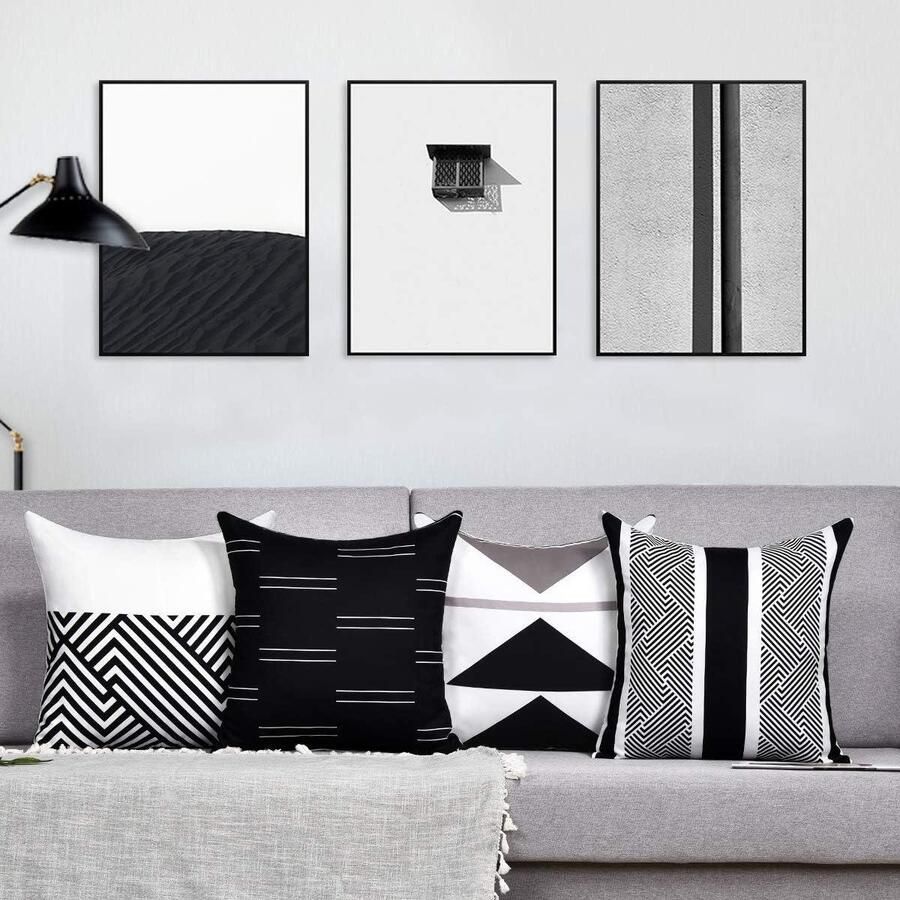 Allecto Plus Set van 4 kussenhoezen 45 x 45 cm Sierkussenovertrekken Geometrisch patroon Polyester Wit Zwart Decoratieve kussenslopen voor bank