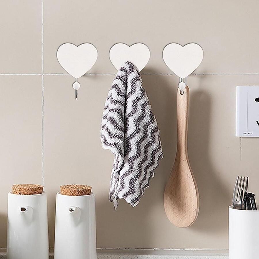 Allecto Plus Set van 5 decoratieve houten kleerhangers enkelwandige hartvormige wandhaken voor kast wit