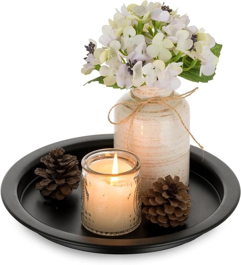 Allecto Plus Zwarte Kaarsenhouder 25cm voor Pilaarkaarsen Decoratieve Metalen Kaarsenstandaard Organiser Kaarsenplaat voor Eettafel en Keuken Ronde Kaarsenhouder voor Salontafel en Badkamer