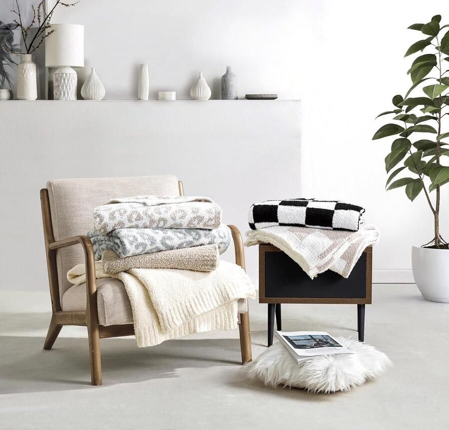 Allecto Premium Omkeerbare microvezel deken voor bank en bed Extra zacht Schaakbord design 127 cm x 152 cm Beige