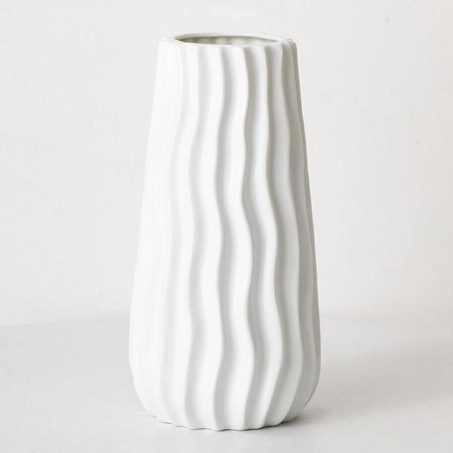 Allecto Premium Witte Keramische Geribbelde Vaas voor Thuisdecoratie Modern Chic Voor Bruiloft Eettafel Kantoor Slaapkamer 25cm Hoog Decoratief