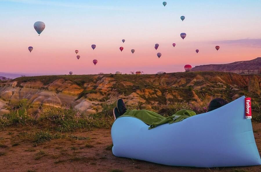 Aufblaasbaar luchtsofa in ocean blue – ideaal voor buiten en onderweg