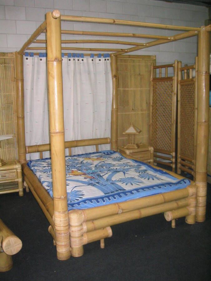 Bamboe hemelbed King Size bamboebed 2-persoonsbed binnen matrasmaat180x200 Compleet met matras en lattenbodem met bezorging en montage