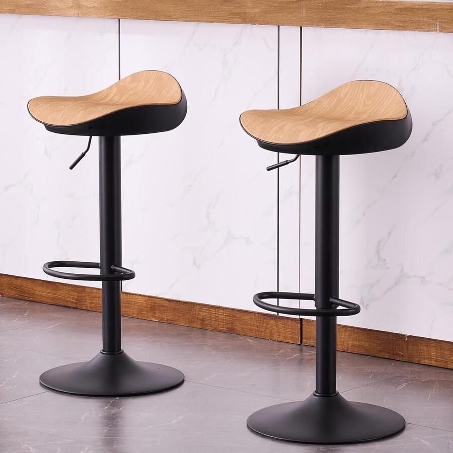 Barkruk set van 2 barkruk in hoogte verstelbaar en draaibaar keuken en toonbank met PU-oppervlak zitting voetensteun en metalen frame (Wood-Like Color)