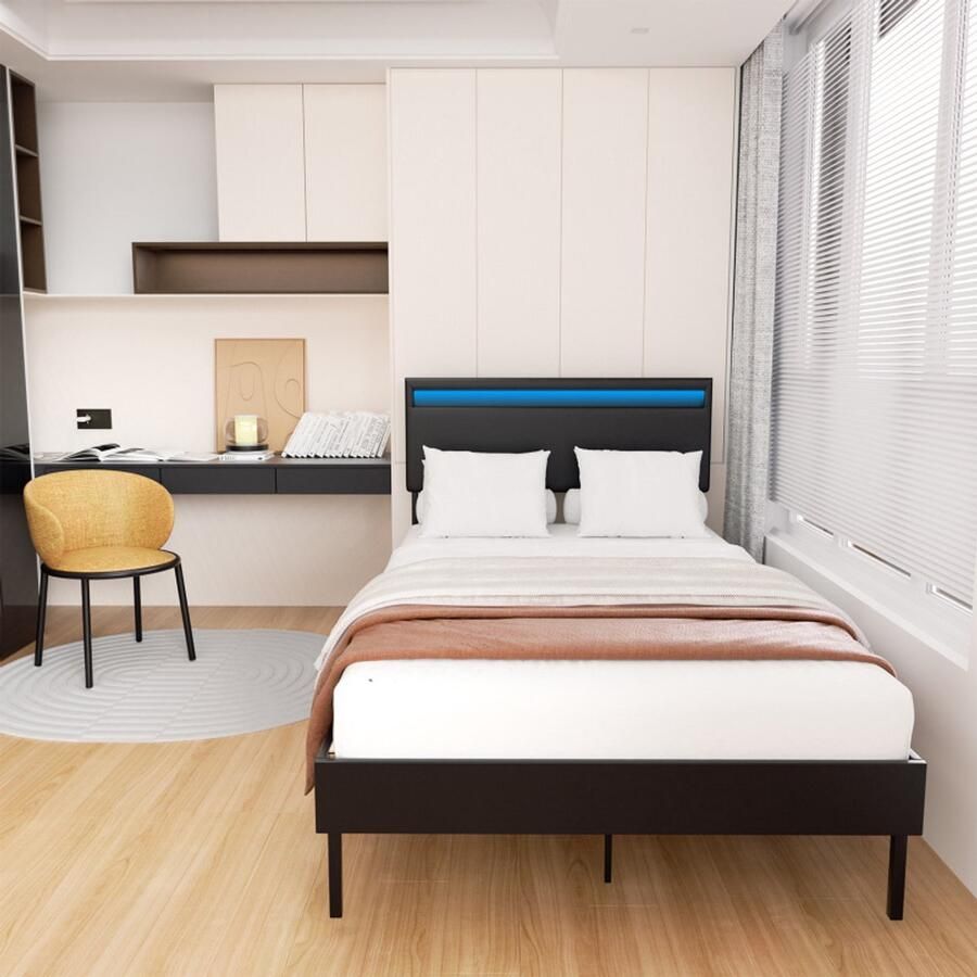 Bedframe Bed Tweepersoonsbed 120x200 cm Met Hoofdbord Massief Houten Lattenbodem Draagvermogen 350 kg zwart with led