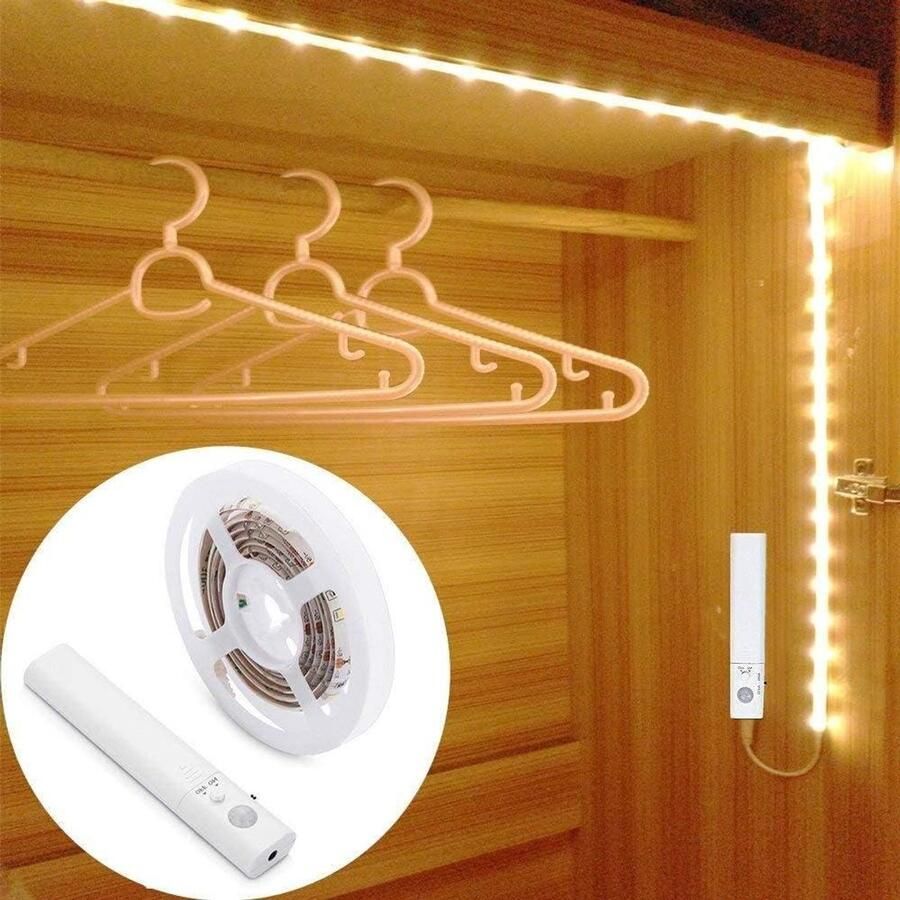 Bewegingssensor kastlicht 2 m flexibele ledstrip nachtlampje 3000 K warm wit automatisch aan uit werkt op batterijen voor kast keuken badkamer trap bijkeuken onderbed