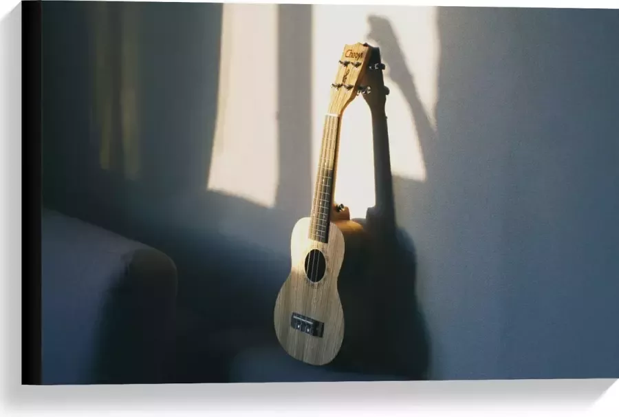 Canvas Houten Gitaar op Rand van Bank 60x40 cm Foto op Canvas Schilderij (Wanddecoratie op Canvas)