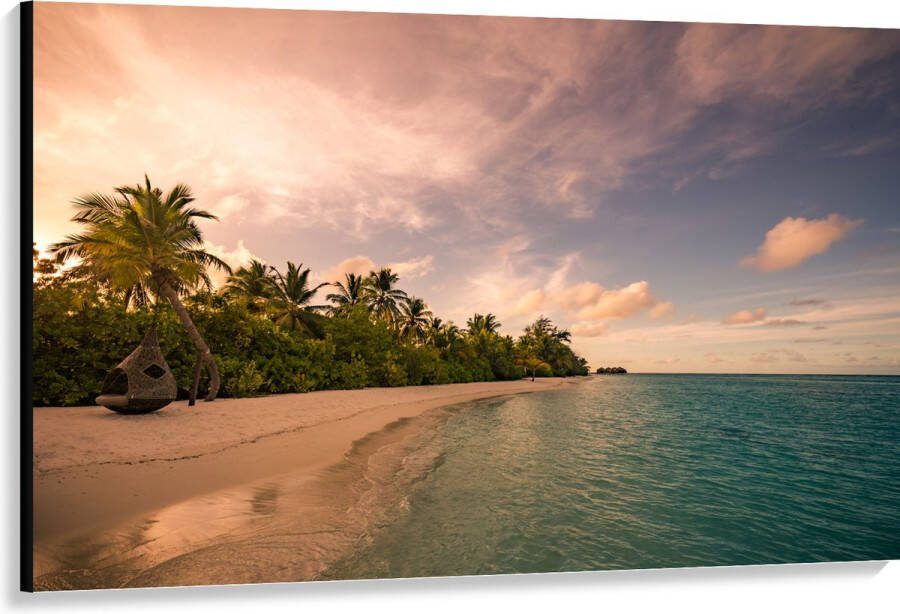 Canvas Ligbed aan Palmboom op Strand van Onbewoond Eiland 150x100 cm Foto op Canvas Schilderij (Wanddecoratie op Canvas)