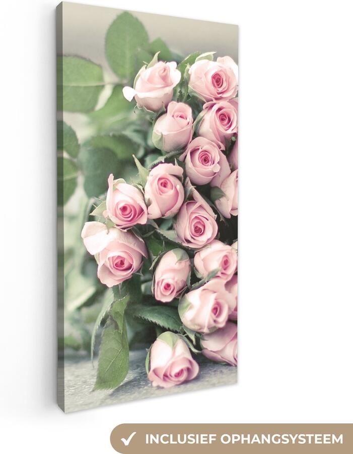 Canvas schilderij 40x80 cm Wanddecoratie Een grote boek van roze rozen ligt op een tafel. Muurdecoratie woonkamer Slaapkamer decoratie Kamer accessoires Schilderijen op canvas - Foto 2