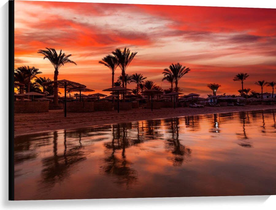 Canvas Strand Zee Zonsondergang Parasols Palmbomen 100x75 cm Foto op Canvas Schilderij (Wanddecoratie op Canvas)