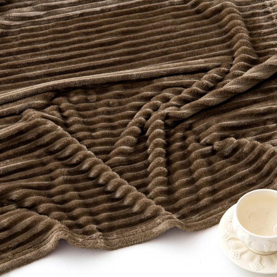 Deken fleecedeken flanellen deken effen woondeken bankdeken sprei microvezel sprei bankdeken deken voor bed bank slaapkamer 150 x 200 cm bruin