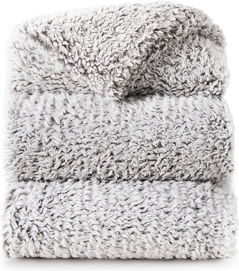 Deken voor de bank knuffeldeken in lichtgrijs warme Sherpa bankovertrek grote winterdeken dikke plaid van 220 x 240 cm XXL woondeken voor de bank