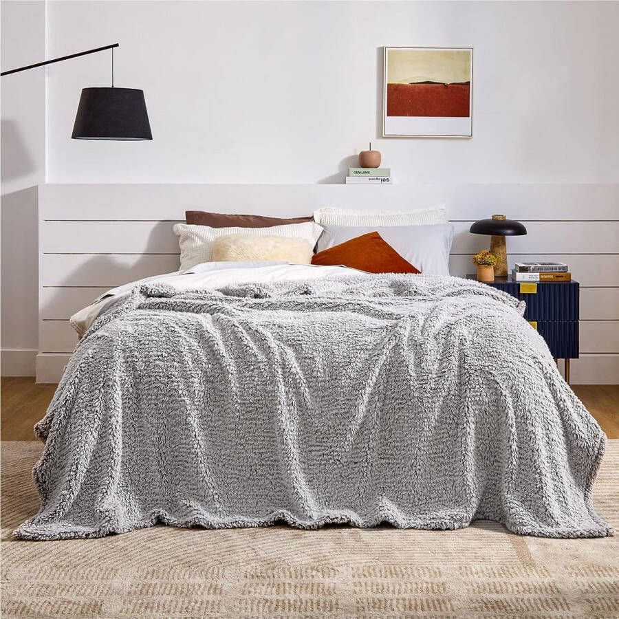 Deken voor de bank knuffeldeken lichtgrijs warme Sherpa bankovertrek winterdeken groot dikke bankdeken 220 x 240 cm XXL woondeken voor de bank