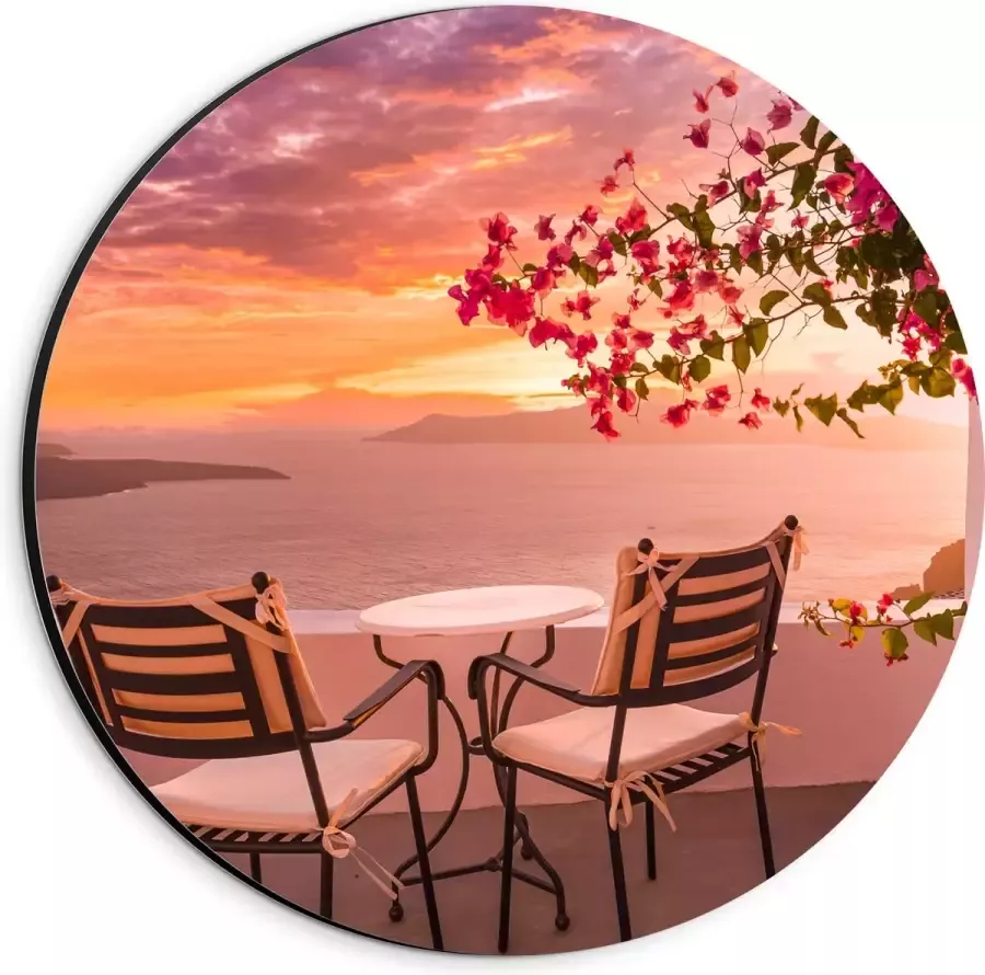 Dibond Muurcirkel Tafel met Stoeljes op Balkon met Roze Bloemenstruik met Uitzicht op Zee 20x20 cm Foto op Aluminium Muurcirkel (met ophangsysteem)