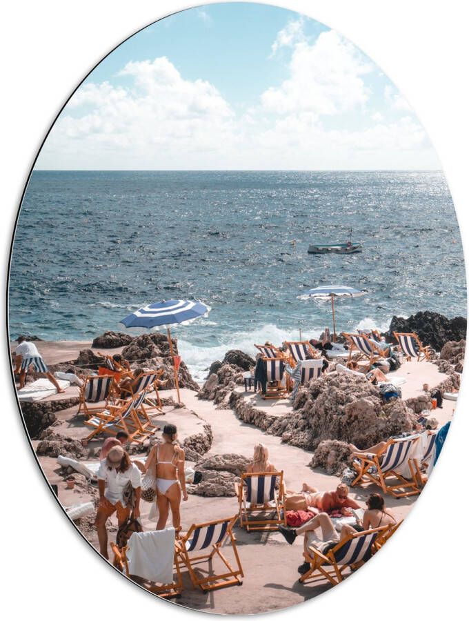 Dibond Ovaal Strand Zee Stoelen Mensen Water Stenen 60x80 cm Foto op Ovaal (Met Ophangsysteem)
