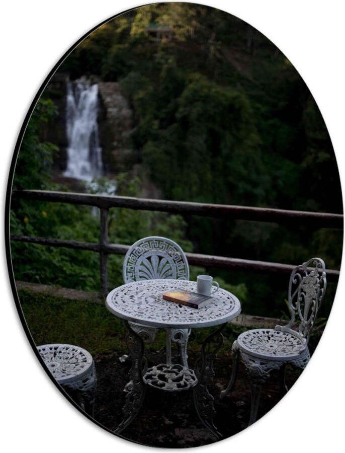 Dibond Ovaal Tafel Stoelen Boek Beker Water Waterval Bomen Planten 21x28 cm Foto op Ovaal (Met Ophangsysteem)