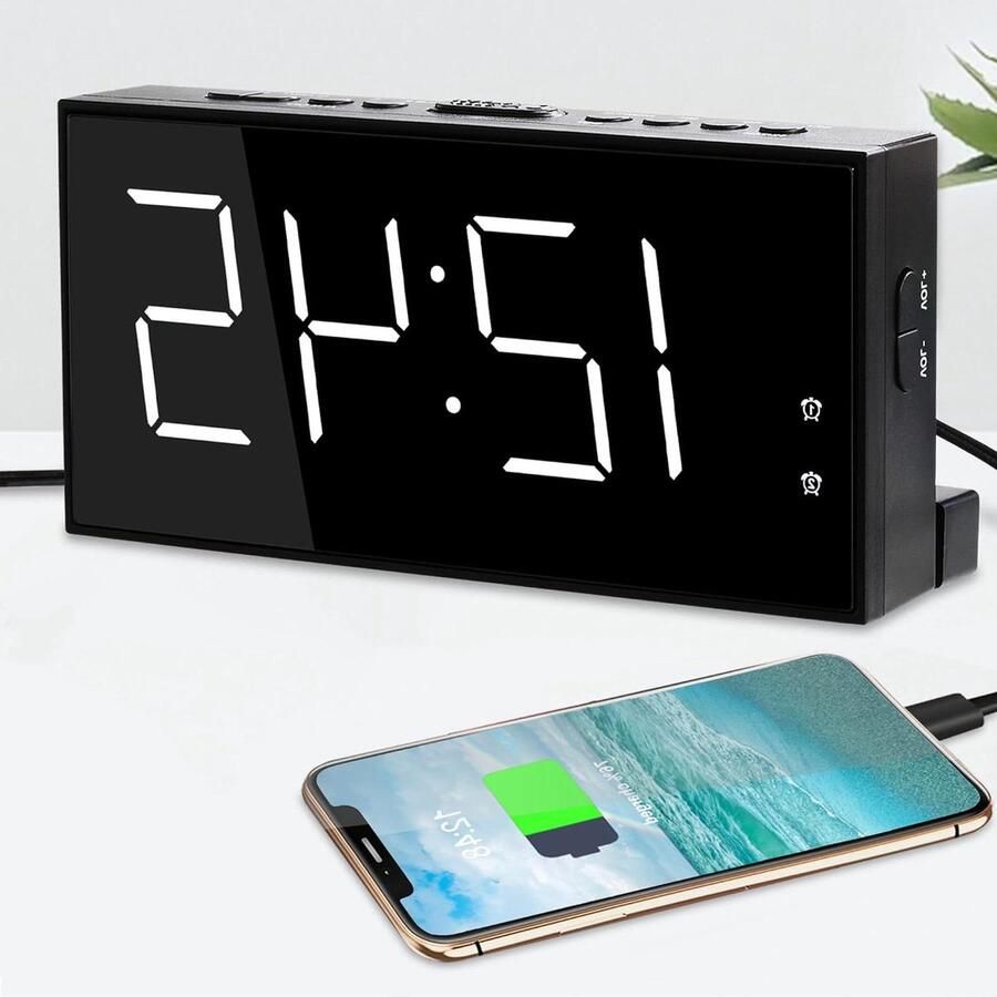 Digitale Wekker Luid Wit LED-Display Dubbele Wekker voor Diepe Slapers Snooze Wekkerdimmer en 4 Alarmvolume 12 24 Uur Tafelklok met USB-oplaadaansluiting voor Kinderen Nachtkastje Woonkamer Digitale Wekker