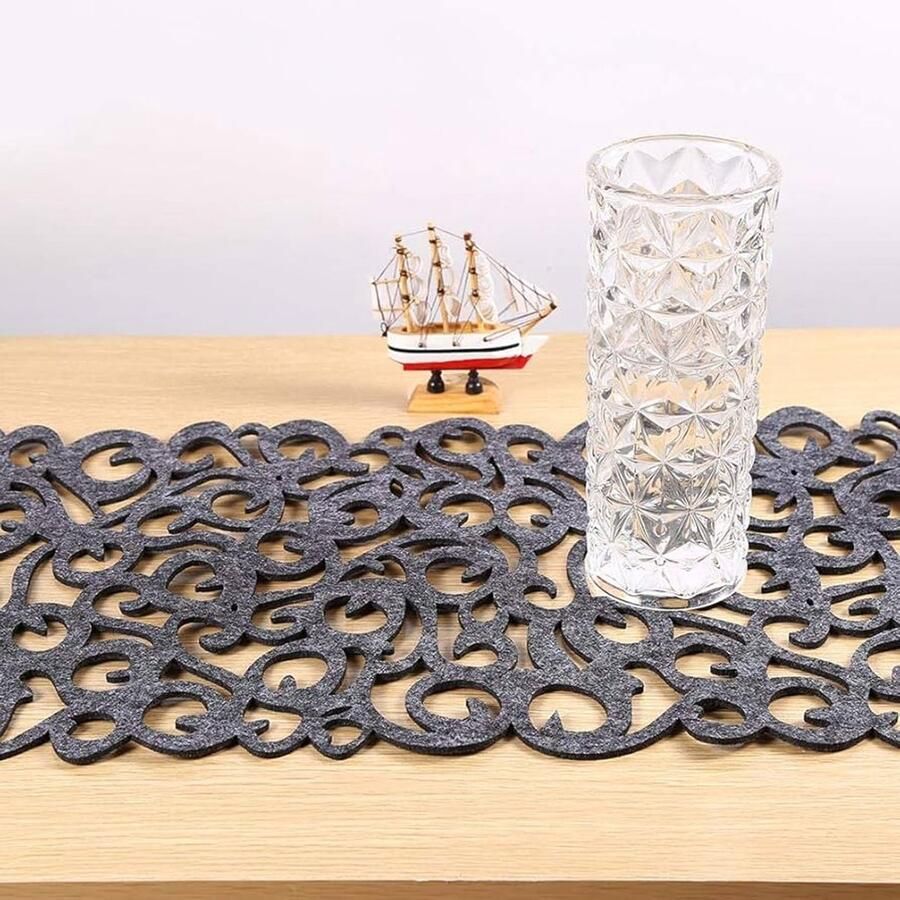 Donkergrijze tafelloper vilt 100 x 30 cm