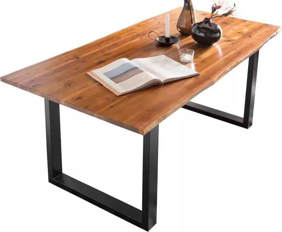 SalesFever Tafel met hout Villach Eettafel met natuurlijke uitstraling Zichtbaar nervenpatroon en noesten eettafel van massief hout