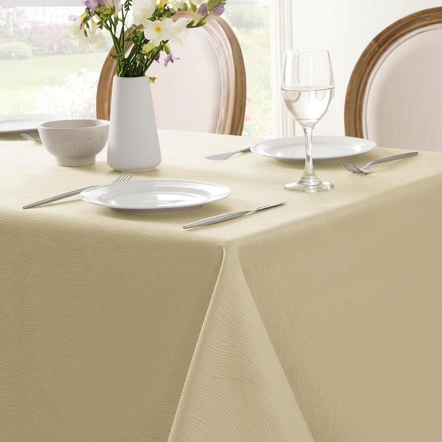 Elegant tafelkleed met jacquard golfpatroon veelzijdig 1 stuk verschillende kleuren 140 x 240 cm
