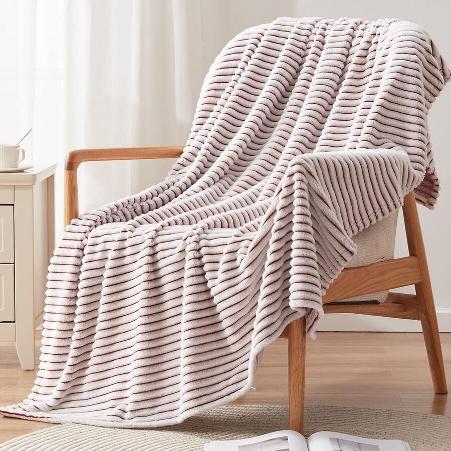 EMME Knuffeldeken Fluffy Fleece Deken Zachte Pluche Warme en Gezellige Deken Dubbele Laag 3D Touch Ervaring Perfect voor Bed Bank Sofa Stoel (228 6 x 228 6 cm)