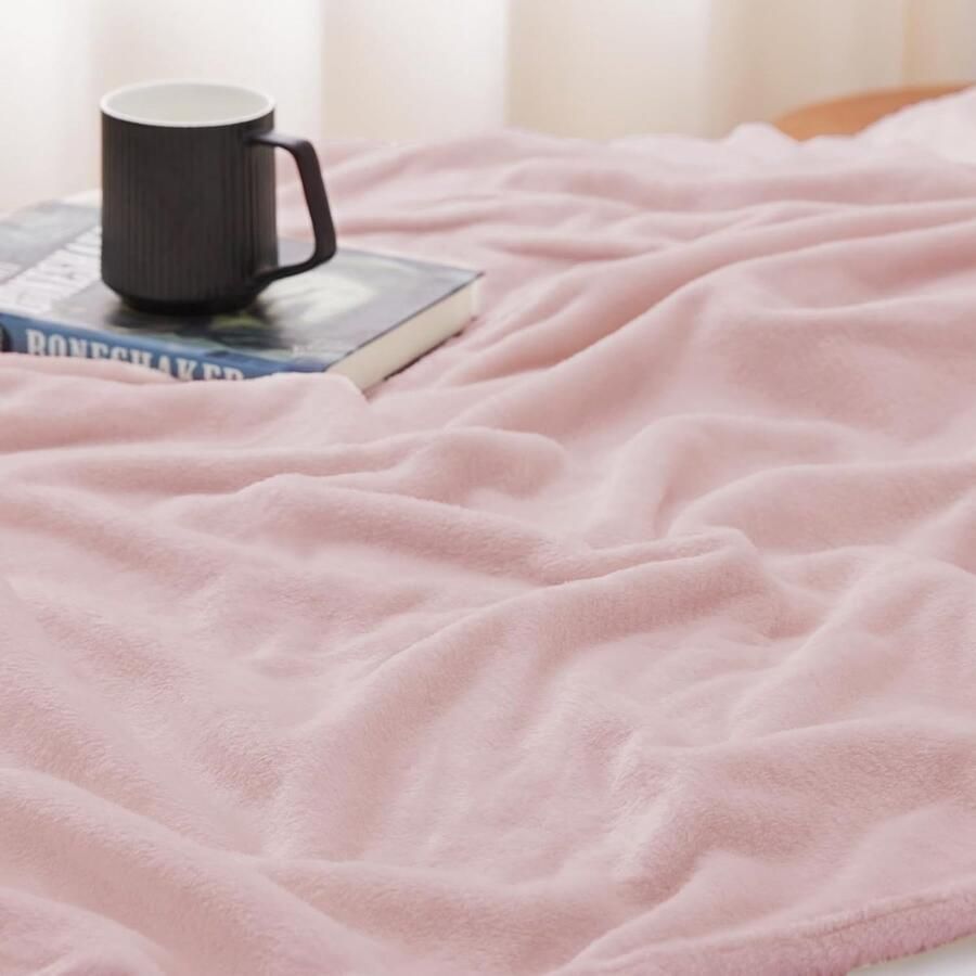 Extra Grote Fluffy Dekentje in Roze voor Bank of Bed 150 x 200 cm