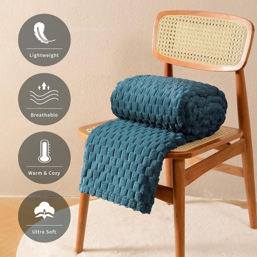 Extra zachte pluizige fleece knuffeldeken lichte en gezellige microvezel deken voor kantoor stoel en camping 150 x 200 cm stormblauw
