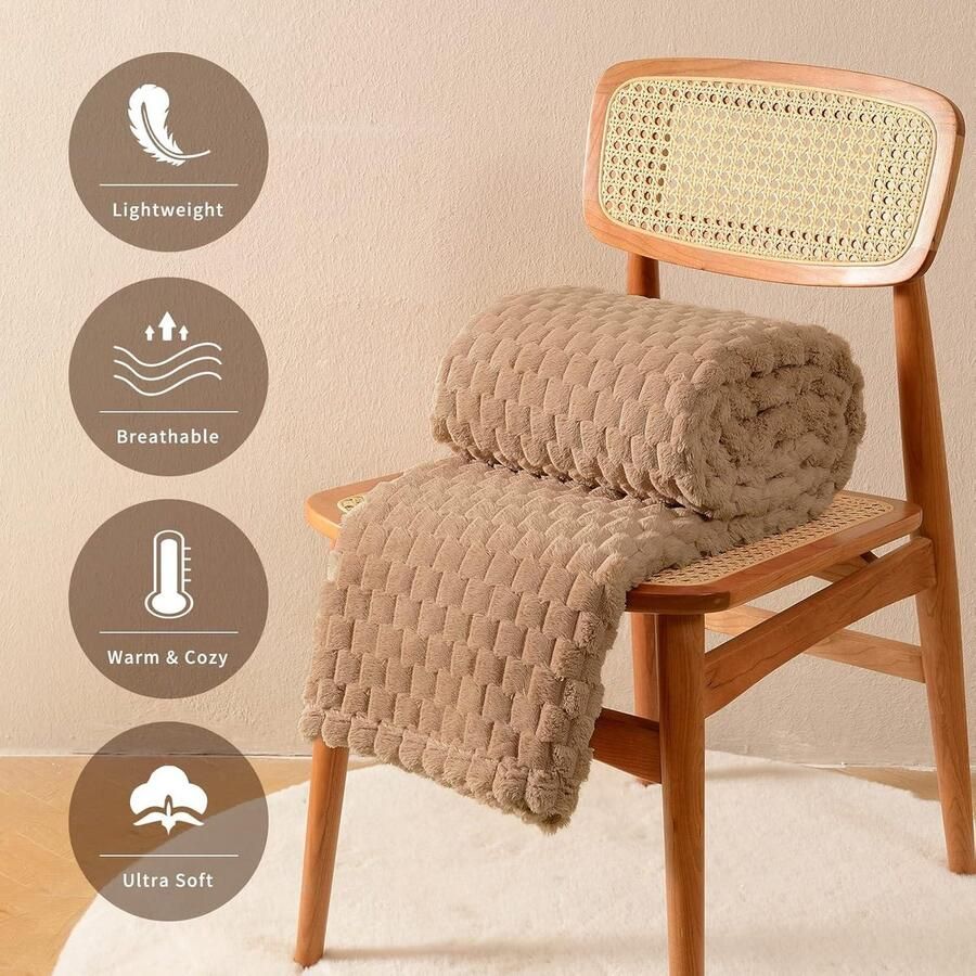 Extra zachte pluizige fleece knuffeldeken lichte gezellige dekens van microvezel voor gebruik op kantoor stoel en camping 130 x 150 cm camel