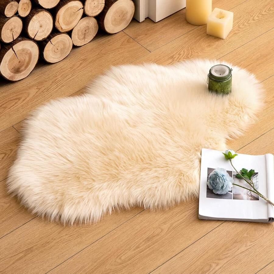 Wollig zachte warme moderne faux fur tapijt vloermat bankmat kunstbont decoratief onregelmatig bedkleed wol langharige look gezellig 60 x 90 cm geel