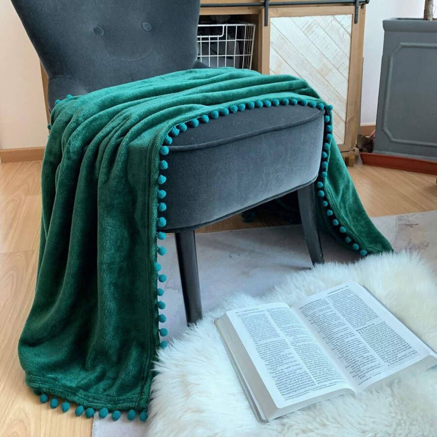 Flanellen deken Pompons knuffeldeken bankdekens fleecedeken voor bank zacht en warm pluizig deken 130 x 160 cm als bankdeken (groen 130 x 160 cm)