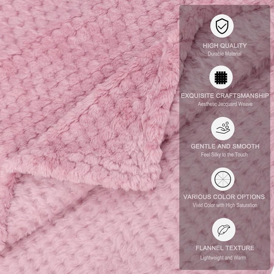 Flanellen deken van zacht en warm materiaal pluche lichtgewicht en pluizig ideaal voor op de bank