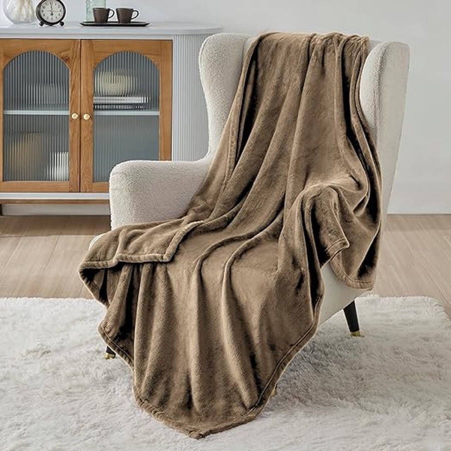 Fleece deken voor bed en bank beige 150x200cm super zachte donzige deken voor woonkamer en slaapkamer
