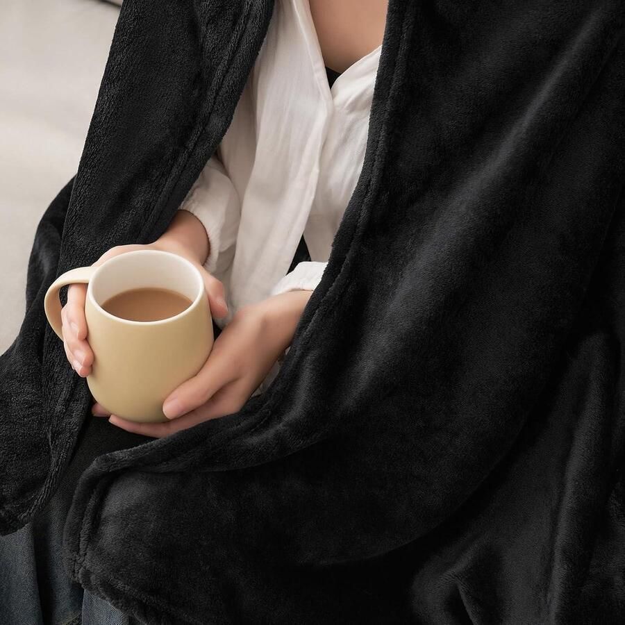 Fleece deken Zachte pluizige flanellen deken in effen zwart Comfortabel en warm voor bed bank slaapkamer reizen 130 x 150 cm