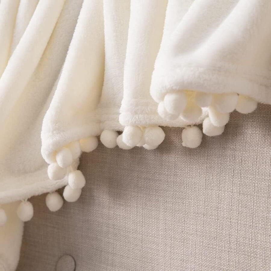 Fleece Dekens Flanellen Fleecedeken met Pompons 1 stuk Luizig Warm Perfect Geschikt voor Bed Bank Slaapkamer Reizen 150 x 200cm Beige