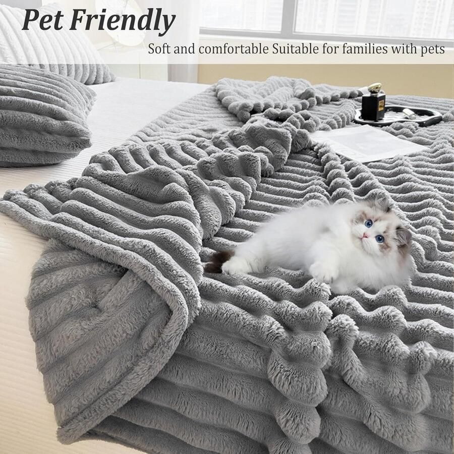 Fluffy Blanket 180 x 200 cm Super Soft Thick Fluffy Fleece Sofa Blanket Versatile for Bed Couch Bedroom Office Grey