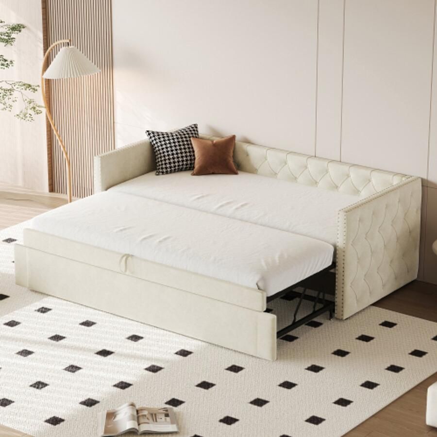 Gestoffeerd bed Uitschuifbare slaapbank 90*200 cm klassieke vorm met knopen met lattenbodem multifunctioneel bed-logeerbed huidvriendelijke fluwelen stof beige (matras niet inbegrepen)